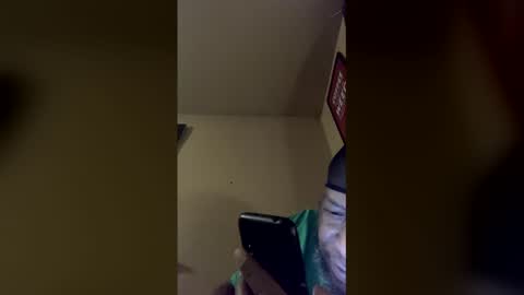 Snapshot of pyrex8 chatting on 12-18-25, 05:35 pyrex8 online show from 12-18-25, 05:35