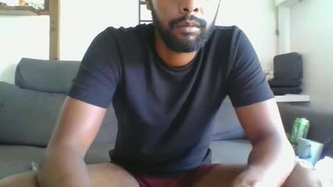 Snapshot of python974 chatting on 12-31-24, 10:37 Python online show from 12-31-24, 10:37