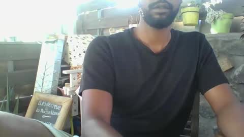 Snapshot of python974 chatting on 01-14-25, 03:01 Python online show from 01-14-25, 03:01