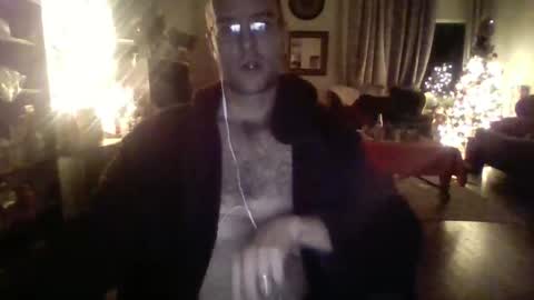 Snapshot of q2phq2ph chatting on 12-19-25, 12:12 q2phq2ph online show from 12-19-25, 12:12