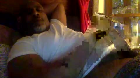 Snapshot of q35555 chatting on 12-15-25, 04:28 danniboy69 online show from 12-15-25, 04:28