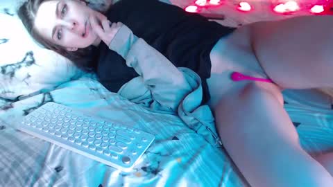 Snapshot of q_t_pie chatting on 01-03-25, 10:40 Lita rat online show from 01-03-25, 10:40