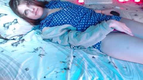 Snapshot of q_t_pie chatting on 01-04-25, 04:01 Lita rat online show from 01-04-25, 04:01