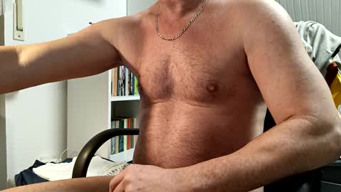 Snapshot of qm0722 chatting on 02-05-25, 07:20 qm0722 online show from 02-05-25, 07:20