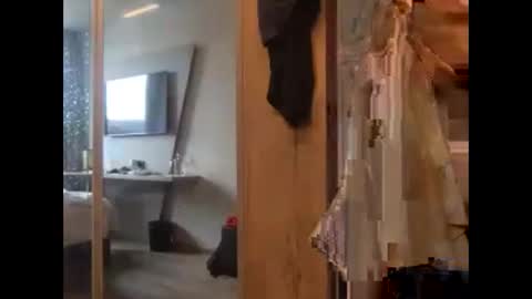 Snapshot of qsx9 chatting on 10-13-25, 10:26 Quentin online show from 10-13-25, 10:26