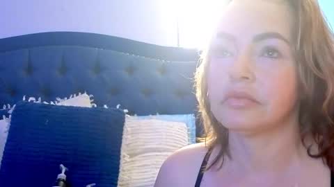 Queen And King online show from 12-17-24, 01:49