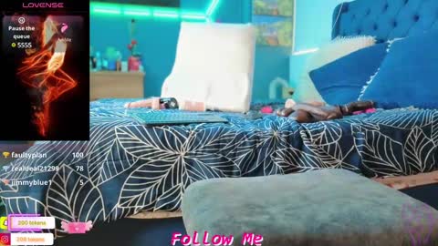 Queen And King online show from 03-11-25, 07:58