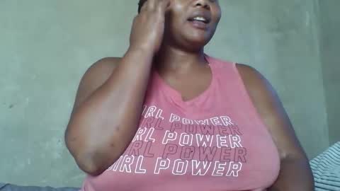 Snapshot of queen2302 chatting on 03-09-26, 07:01 queen2302 online show from 03-09-26, 07:01