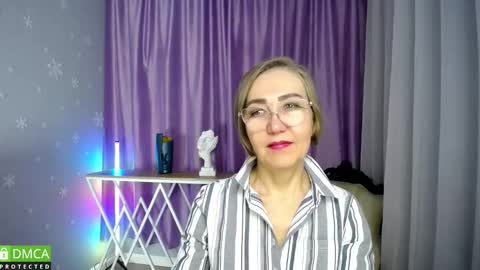 Snapshot of queen_a_n_i chatting on 11-03-25, 03:57 A N I Ill be here on December 1st online show from 11-03-25, 03:57