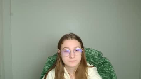 Amelie online show from 02-21-26, 12:17