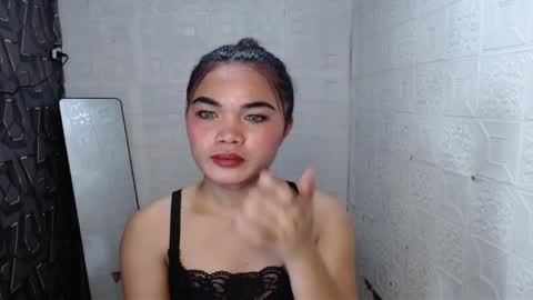 Snapshot of queen_arnie4utsxxx chatting on 09-28-25, 03:06 Arnie online show from 09-28-25, 03:06