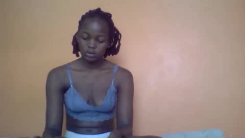 queen_banice online show from 02-26-26, 08:57