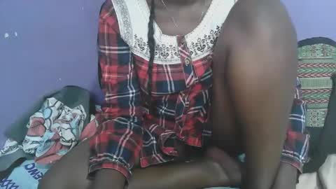 queen_berry1 online show from 09-19-25, 12:39