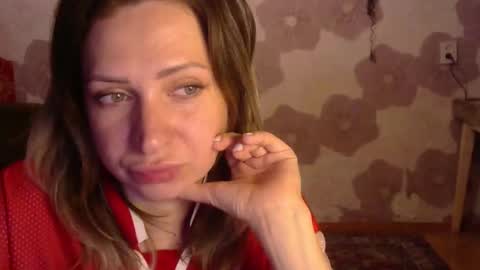 Snapshot of queen_daenerys chatting on 09-10-25, 08:09 Queen Daenerys online show from 09-10-25, 08:09