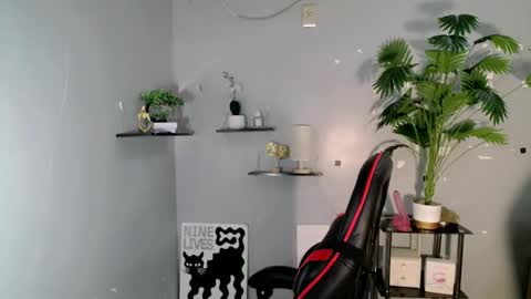 queen_danaya online show from 06-09-26, 11:27