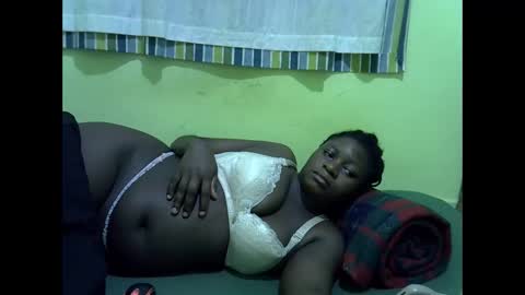 queen_diva01 online show from 04-26-26, 05:49