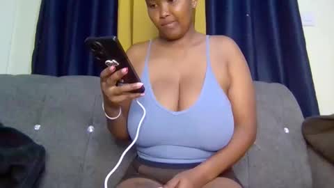 queen_doli online show from 04-27-26, 06:39