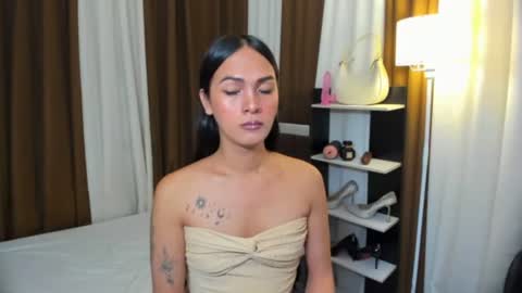 Queen Dyosa online show from 11-23-25, 04:18