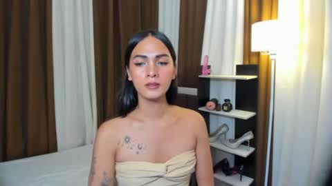 Queen Dyosa online show from 11-24-25, 04:23