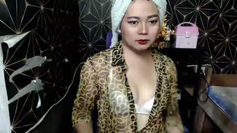 queen_ennah online show from 01-09-25, 06:06