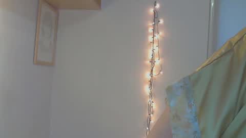 Snapshot of queen_jane8 chatting on 12-12-24, 11:29 queen_jane8 online show from 12-12-24, 11:29