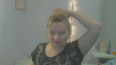 Snapshot of queen_jane8 chatting on 12-17-24, 07:48 queen_jane8 online show from 12-17-24, 07:48