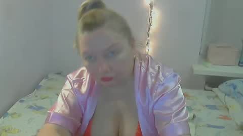 Snapshot of queen_jane8 chatting on 12-18-24, 07:41 queen_jane8 online show from 12-18-24, 07:41