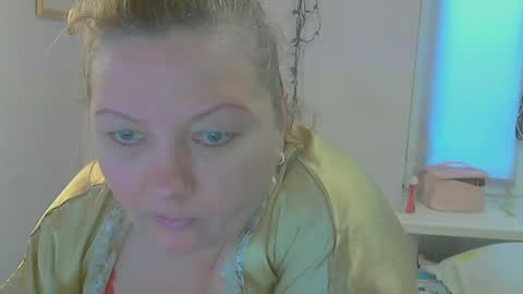 Snapshot of queen_jane8 chatting on 01-09-25, 10:52 queen_jane8 online show from 01-09-25, 10:52