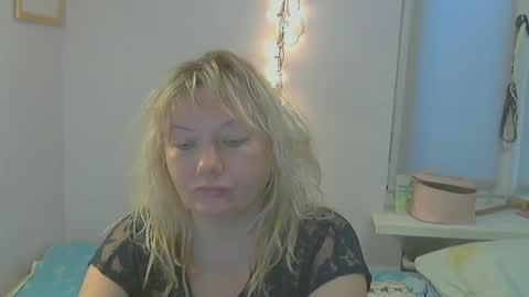 Snapshot of queen_jane8 chatting on 02-14-25, 02:33 queen_jane8 online show from 02-14-25, 02:33