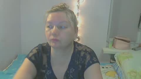 Snapshot of queen_jane8 chatting on 02-18-25, 05:10 queen_jane8 online show from 02-18-25, 05:10