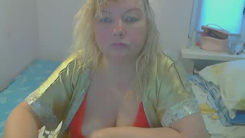 Snapshot of queen_jane8 chatting on 02-22-25, 12:29 queen_jane8 online show from 02-22-25, 12:29