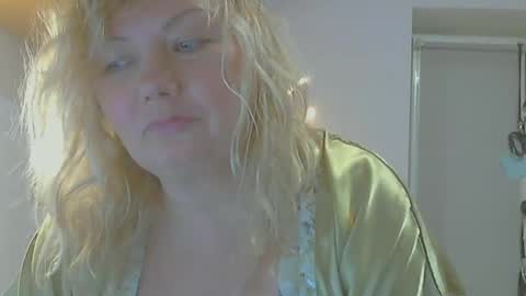 Snapshot of queen_jane8 chatting on 02-22-25, 03:36 queen_jane8 online show from 02-22-25, 03:36