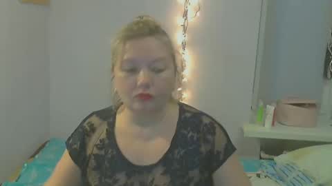 Snapshot of queen_jane8 chatting on 02-27-25, 03:15 queen_jane8 online show from 02-27-25, 03:15