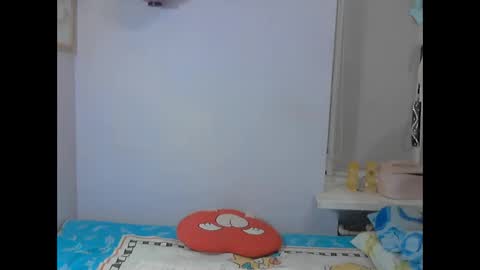 Snapshot of queen_jane8 chatting on 10-29-25, 05:25 queen_jane8 online show from 10-29-25, 05:25