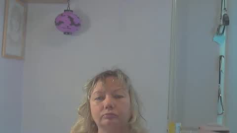 Snapshot of queen_jane8 chatting on 11-07-25, 02:17 queen_jane8 online show from 11-07-25, 02:17