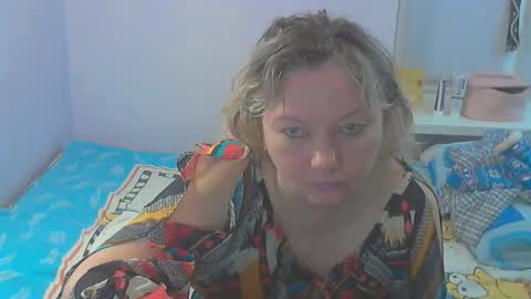 Snapshot of queen_jane8 chatting on 11-11-25, 12:16 queen_jane8 online show from 11-11-25, 12:16