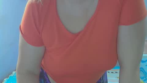 Snapshot of queen_jane8 chatting on 12-02-25, 02:45 queen_jane8 online show from 12-02-25, 02:45