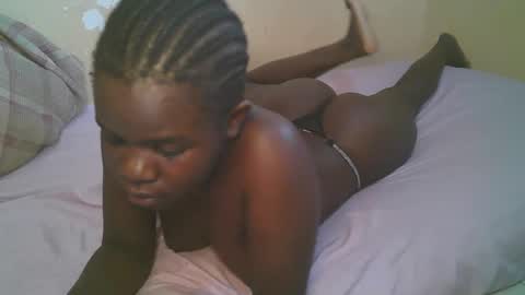 Snapshot of queen_latasha chatting on 04-30-26, 07:47 queen_latasha online show from 04-30-26, 07:47