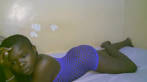 Snapshot of queen_latasha chatting on 05-08-26, 06:46 queen_latasha online show from 05-08-26, 06:46