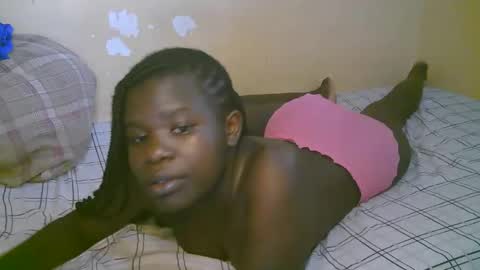Snapshot of queen_latasha chatting on 05-13-26, 08:01 queen_latasha online show from 05-13-26, 08:01