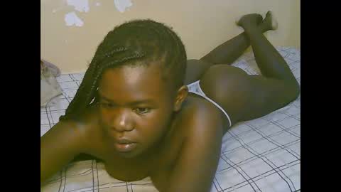 Snapshot of queen_latasha chatting on 05-16-26, 02:41 queen_latasha online show from 05-16-26, 02:41