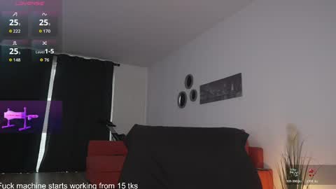 Snapshot of queen_leylla chatting on 05-22-26, 05:36 queen_leylla online show from 05-22-26, 05:36