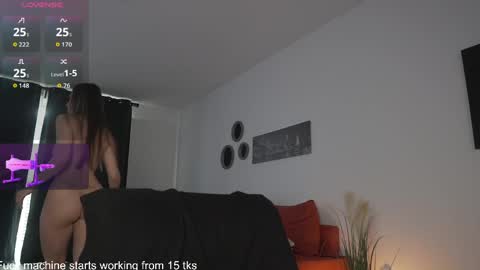 Snapshot of queen_leylla chatting on 05-30-26, 05:37 queen_leylla online show from 05-30-26, 05:37