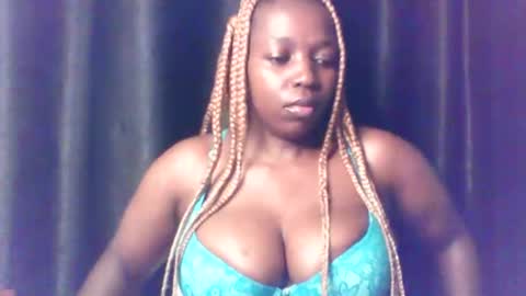Snapshot of queen_melanine chatting on 05-04-26, 03:57 QUEEN online show from 05-04-26, 03:57