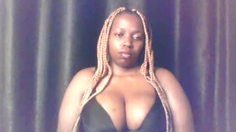 Snapshot of queen_melanine chatting on 05-06-26, 04:19 QUEEN online show from 05-06-26, 04:19