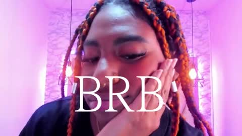 Snapshot of queen_perla_ chatting on 01-15-25, 06:29 online show from 01-15-25, 06:29