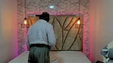 Snapshot of queen_perla_ chatting on 01-26-25, 02:52 online show from 01-26-25, 02:52