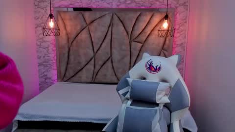 Snapshot of queen_perla_ chatting on 01-27-25, 12:05 online show from 01-27-25, 12:05