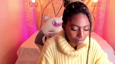 Snapshot of queen_perla_ chatting on 01-31-25, 04:17 online show from 01-31-25, 04:17