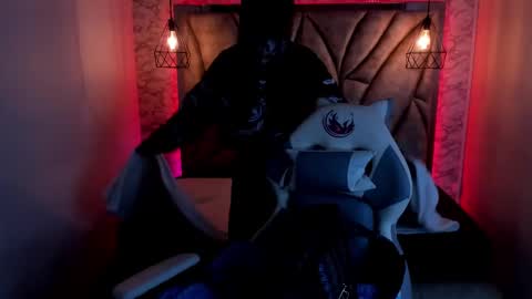 Snapshot of queen_perla_ chatting on 02-14-25, 12:03 online show from 02-14-25, 12:03